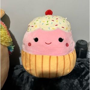 12” Clara the Pink cupcake